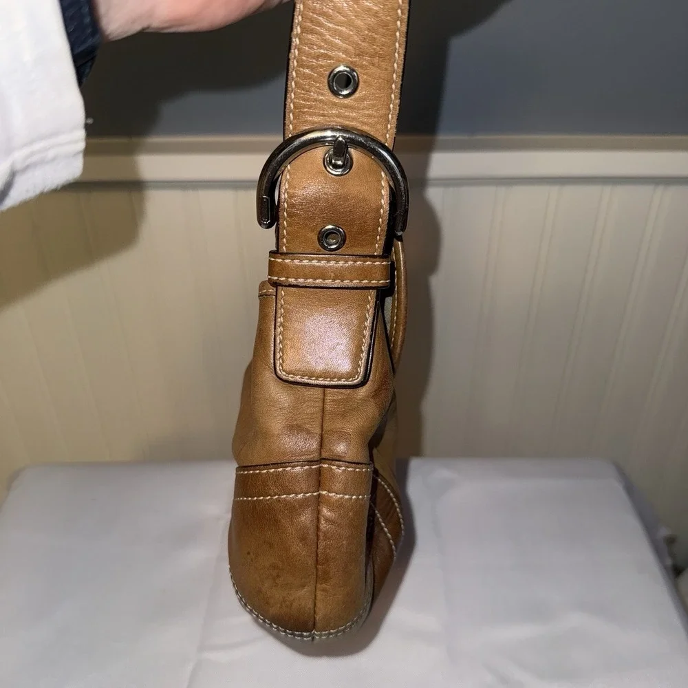VTG Coach Y2K Tan Brown Leather Medium Soho Flap Shoulder Bag Purse 9248
